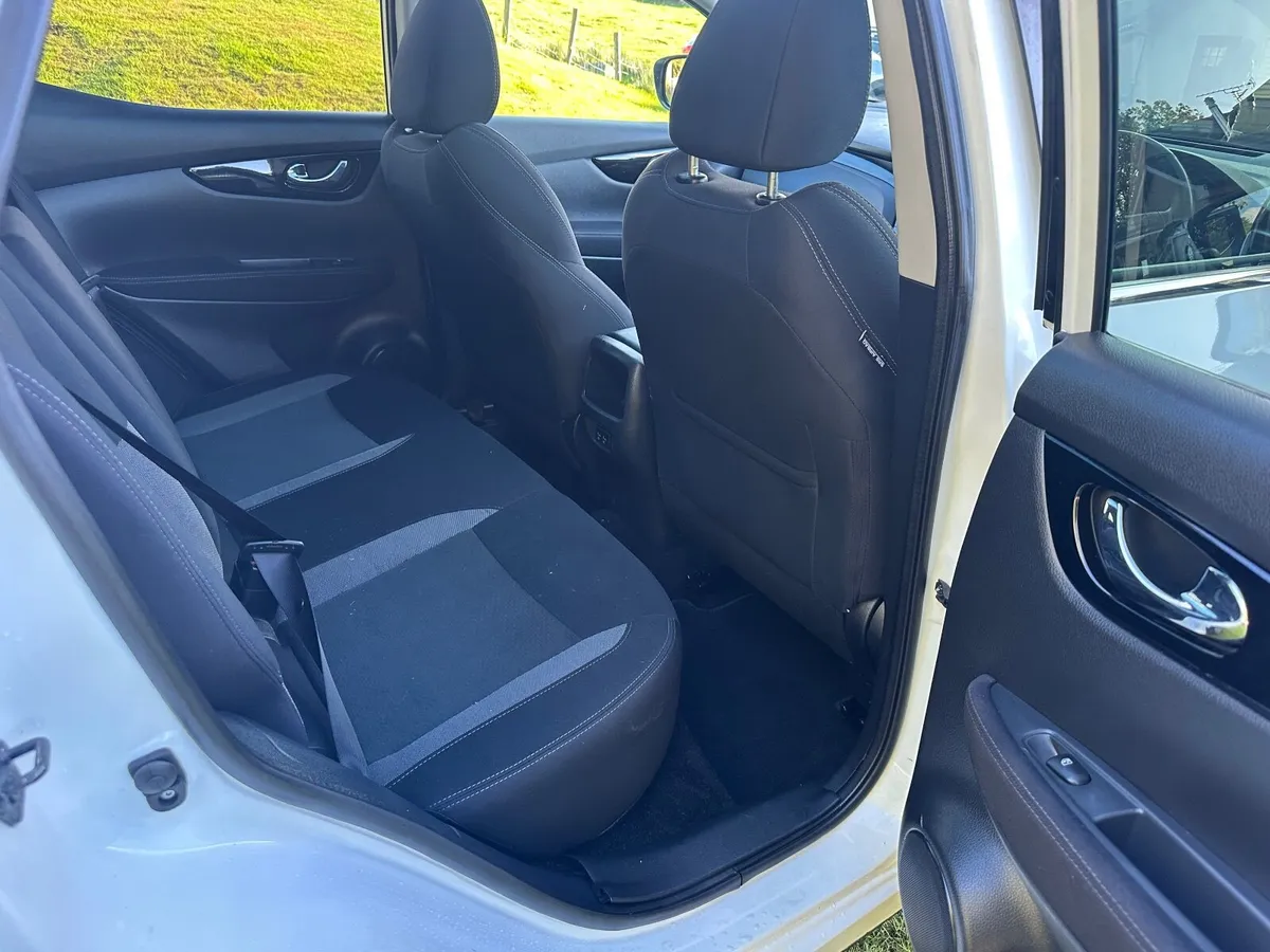 Nissan Qashqai 2021 - Image 2