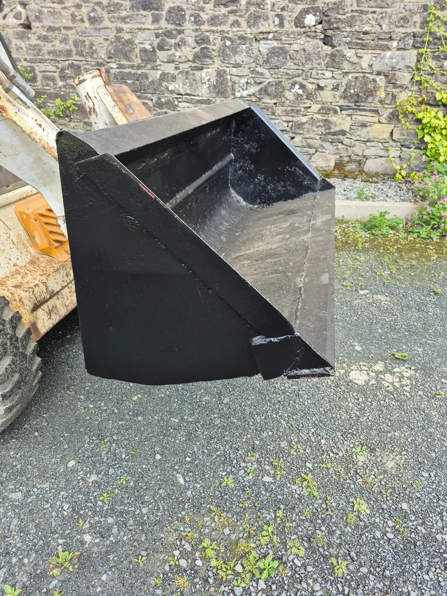 Skidsteer Bucket & Forks - Image 1
