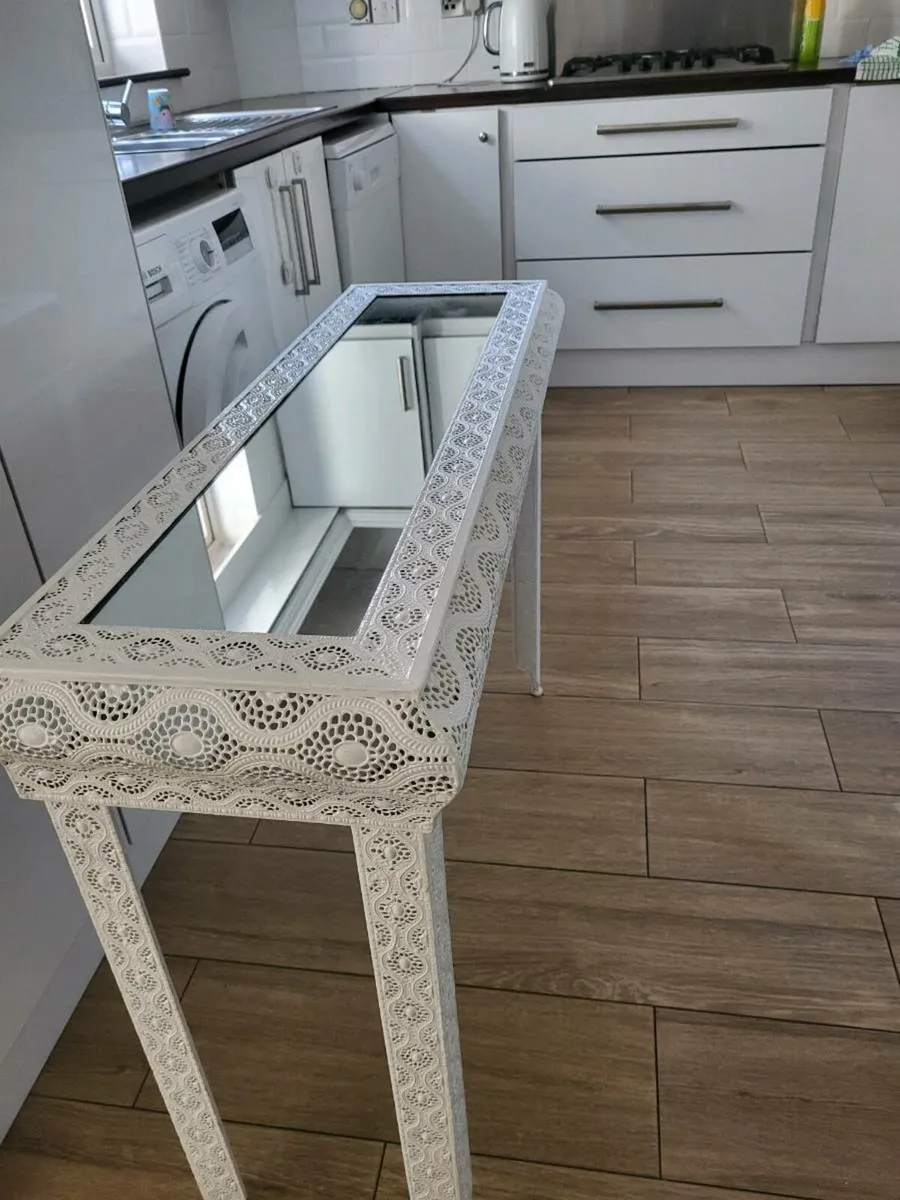 Hall table - Image 1