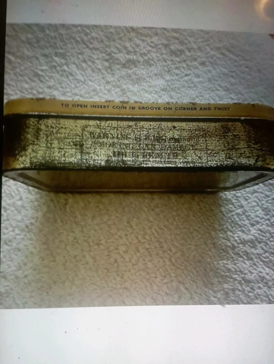 VINTAGE GOLDEN VIRGINIA HAND ROLLING TOBACCO TINS - Image 3