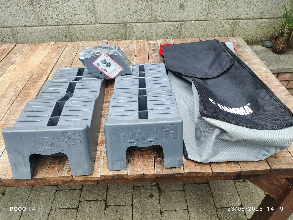 fiamma level up blocks camper - Image 1
