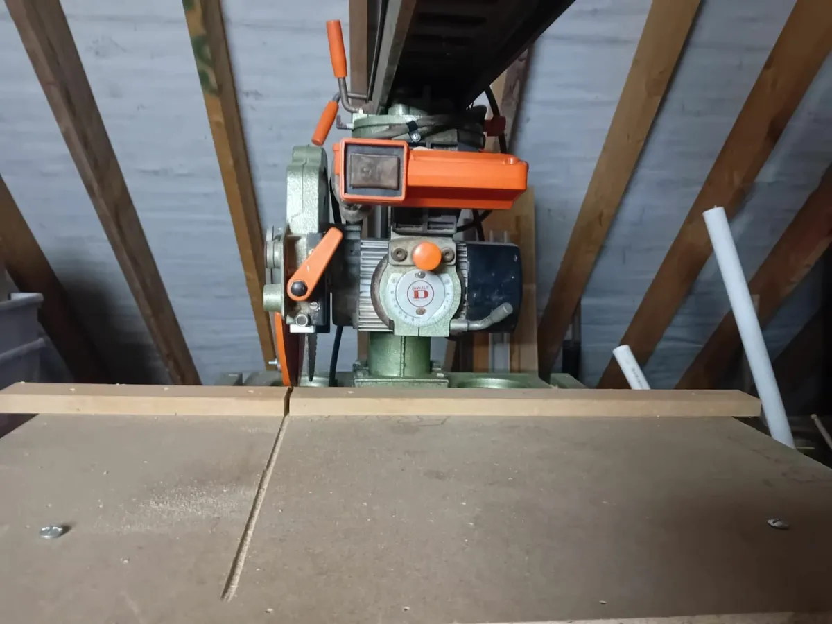 Dewalt DW125 Radial Arm Saw – 240V - Image 4