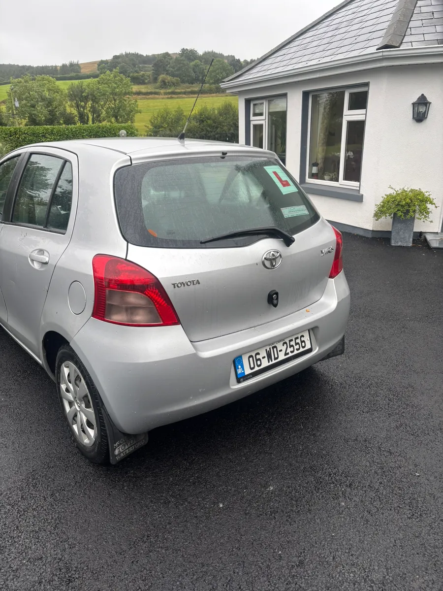 TOYOTA YARIS - Image 2