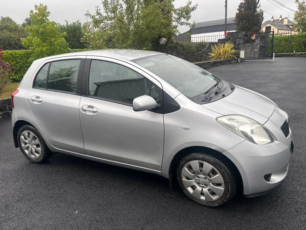 TOYOTA YARIS - Image 4