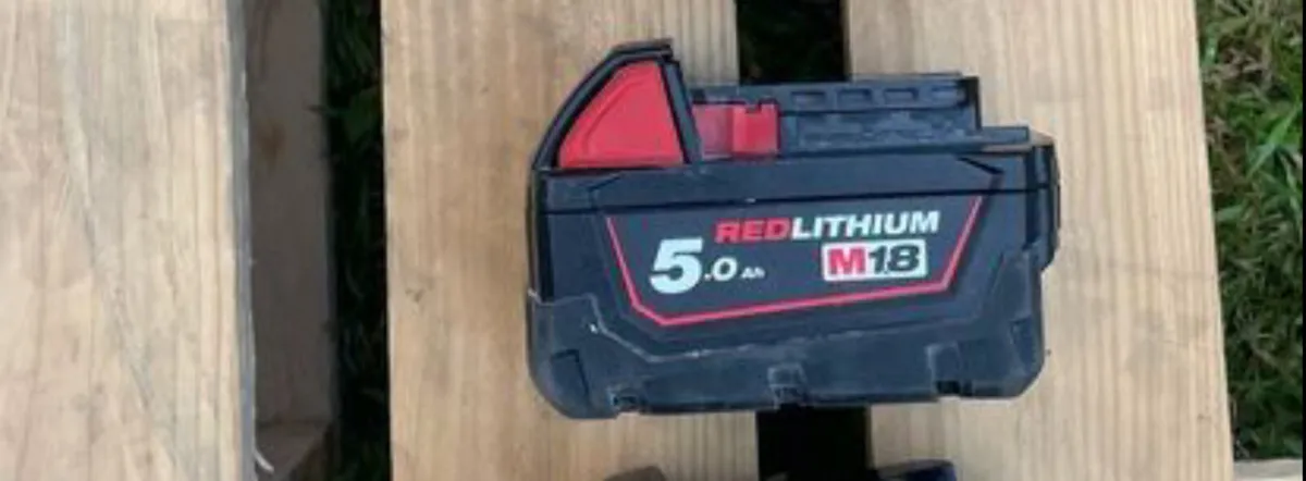 Milwaukee M18 B5 18v 5.0ah Li-ion Redlithium - Image 2