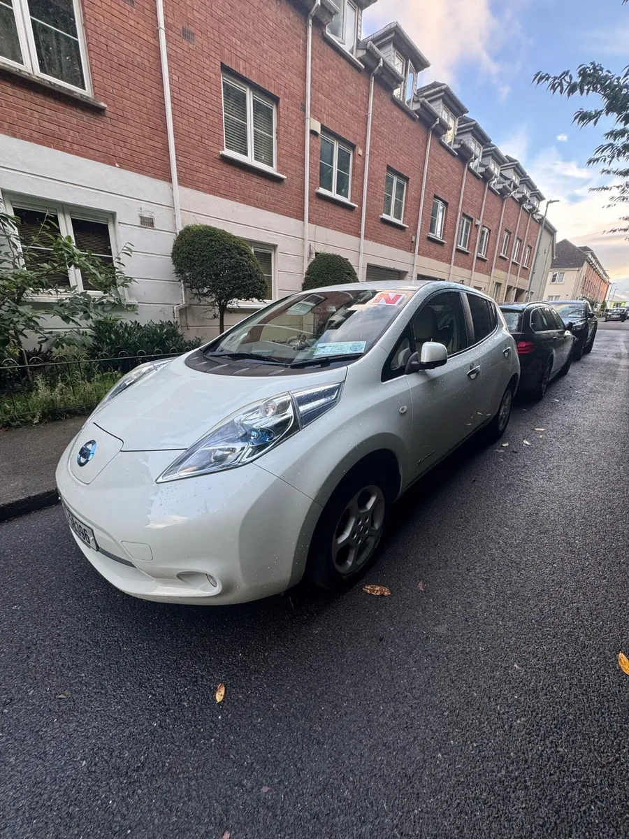 Nissan Leaf 2012 - Image 1