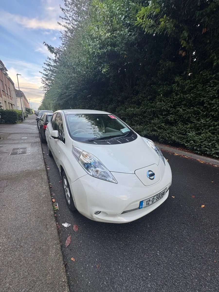 Nissan Leaf 2012 - Image 2
