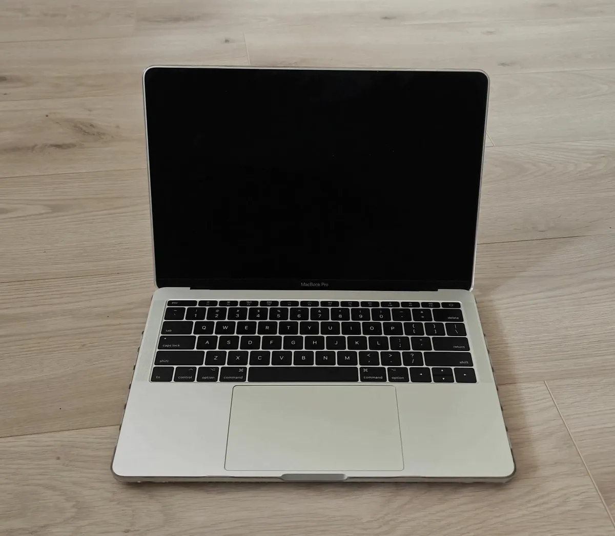 💻 MacBook Pro 13-inch (Late 2016) – Pristine - Image 2