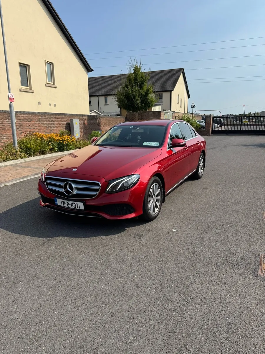 Mercedes E220 D - Image 1