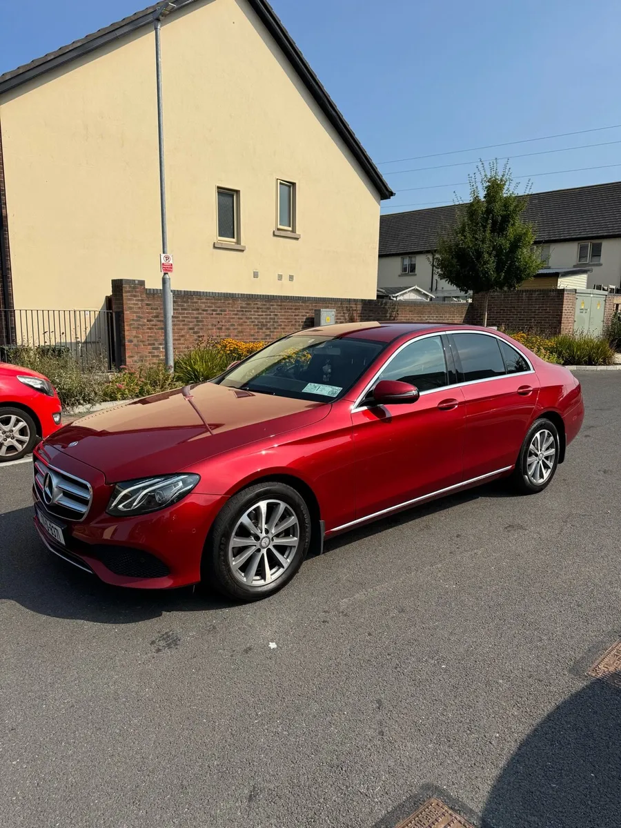 Mercedes E220 D - Image 2