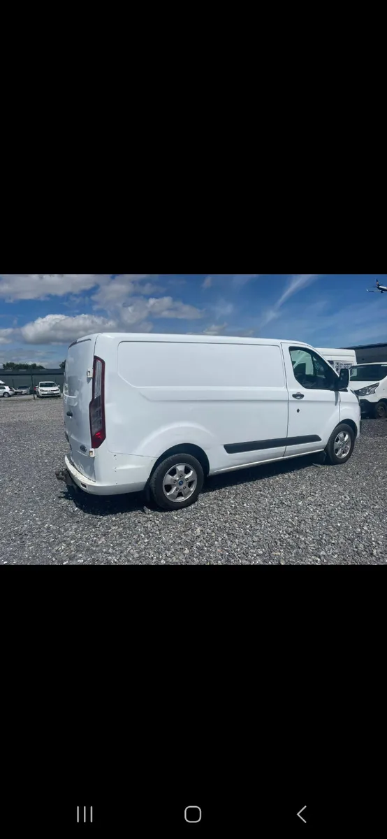 2015 ford costom trendline 2.2 diesel - Image 4