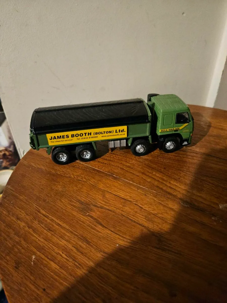Corgi Volvo Tipper Truck 1.50 - Image 3