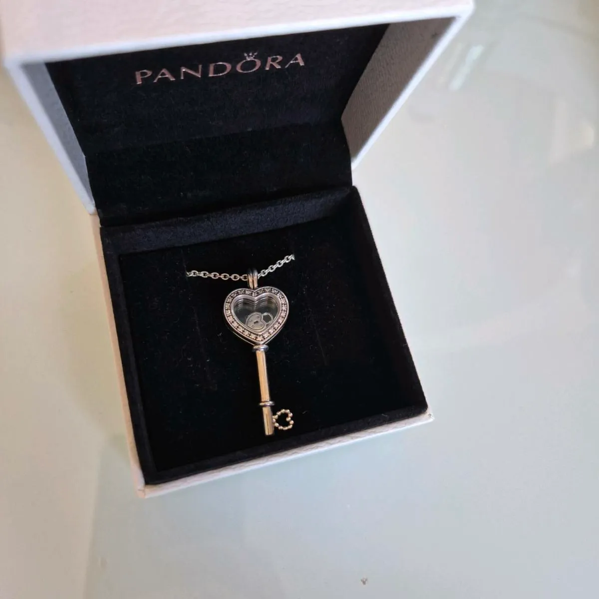 Pandora floating key Locket - Image 2