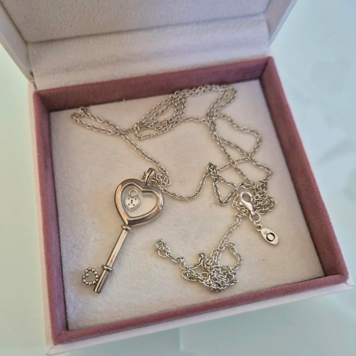 Pandora floating key Locket - Image 3