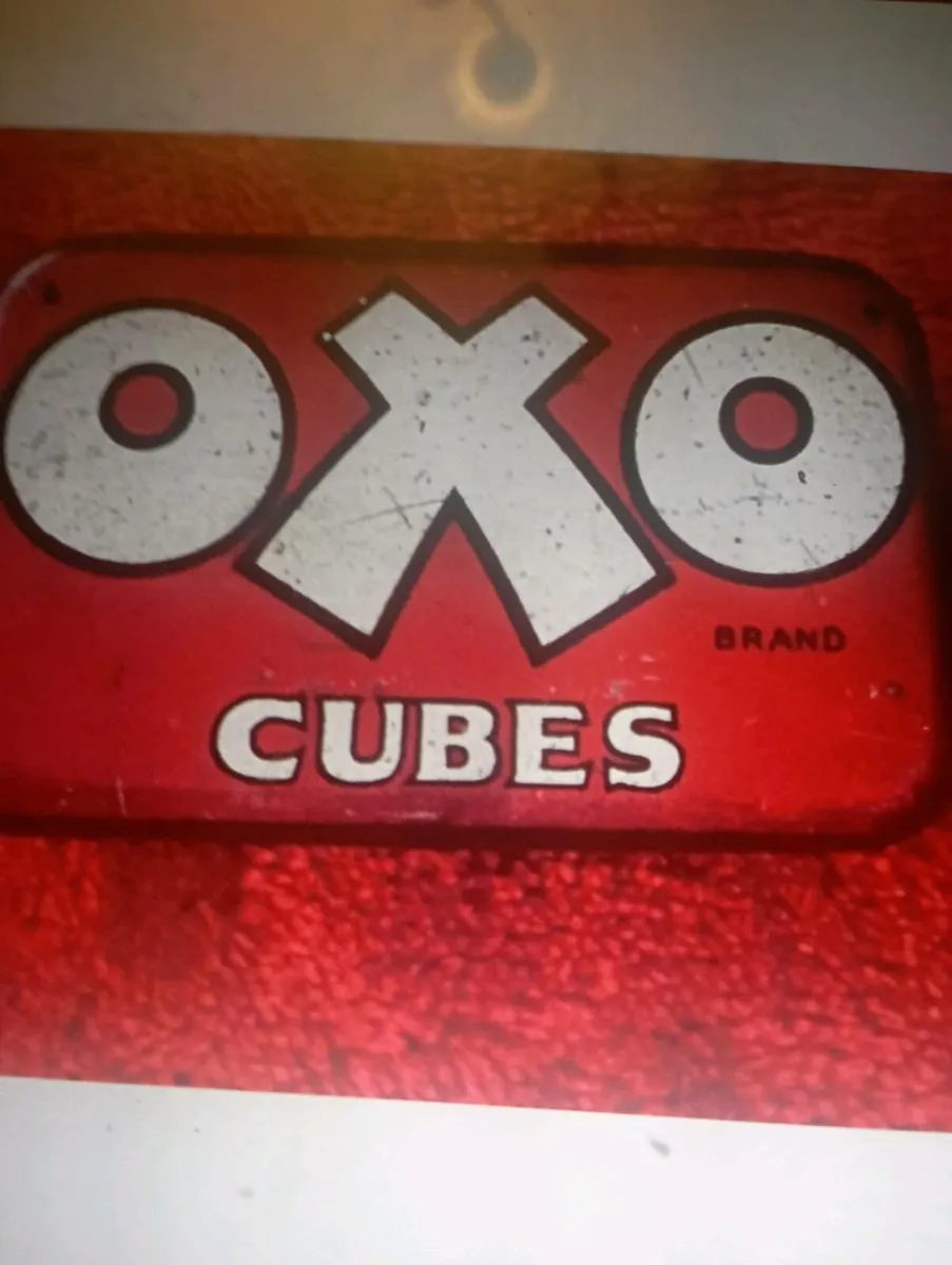 VINTAGE 50"s OXO CUBE TIN 8 .x 5cmx - Image 1