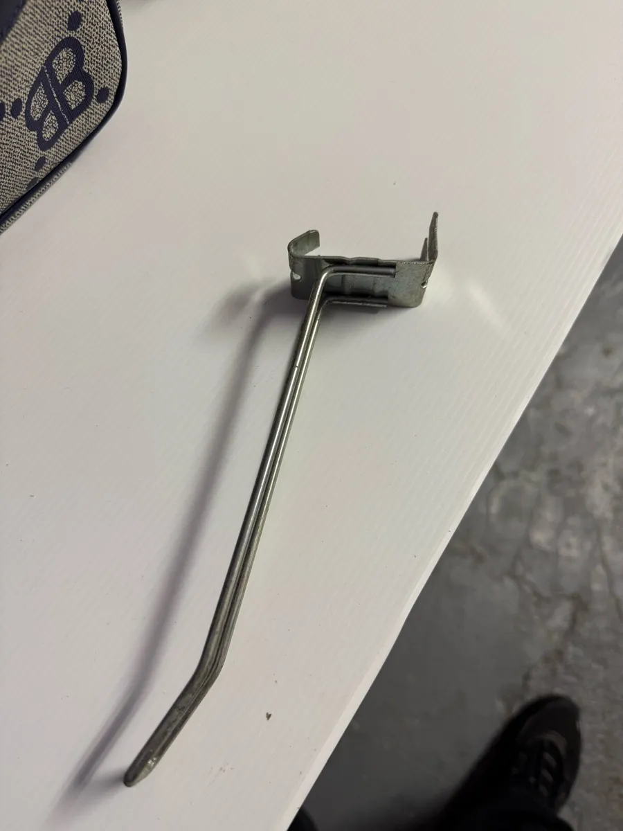 Brand new shop fittings for shop - Image 4