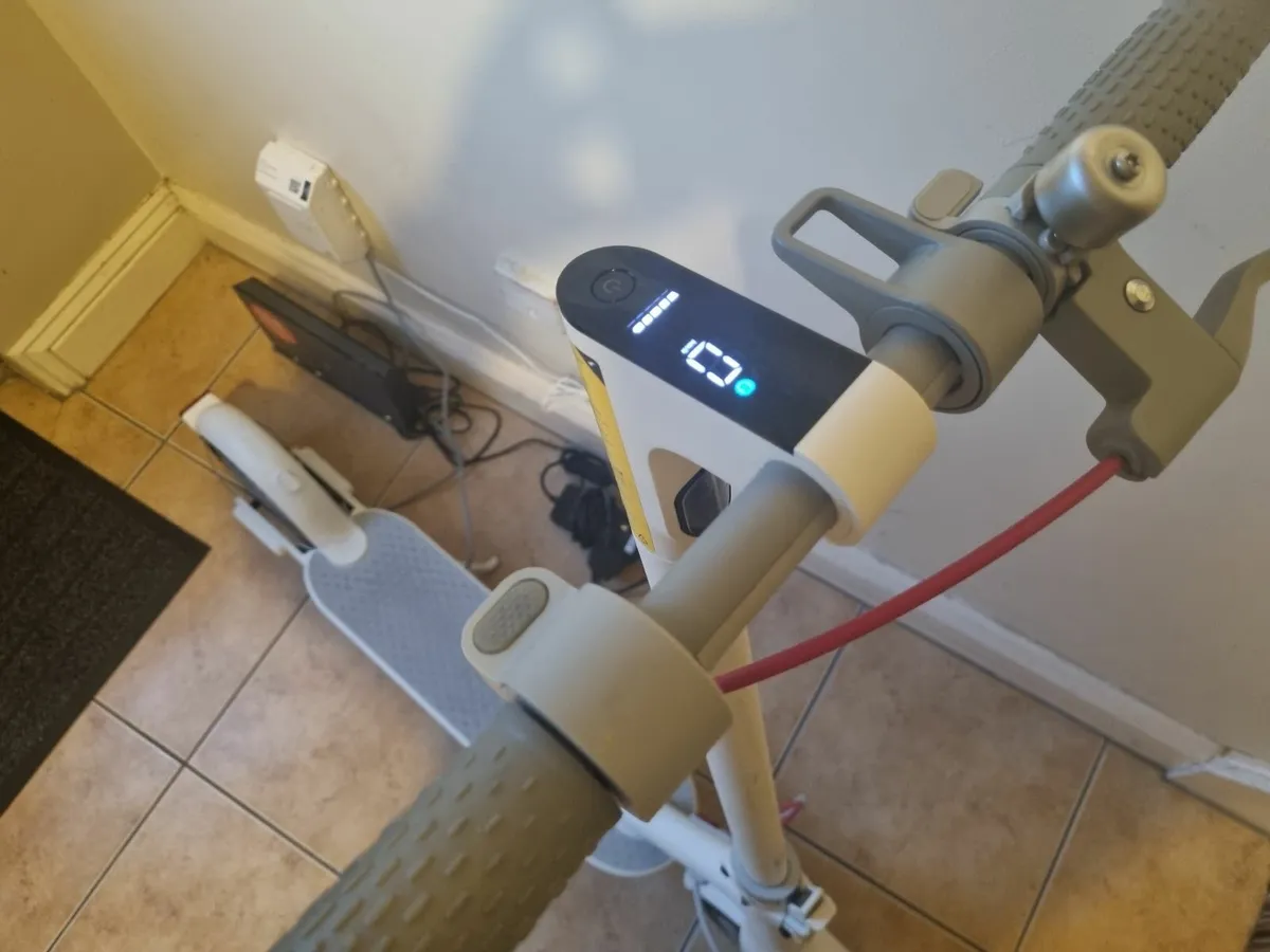 Xiaomi Eletric Scooter - Image 3