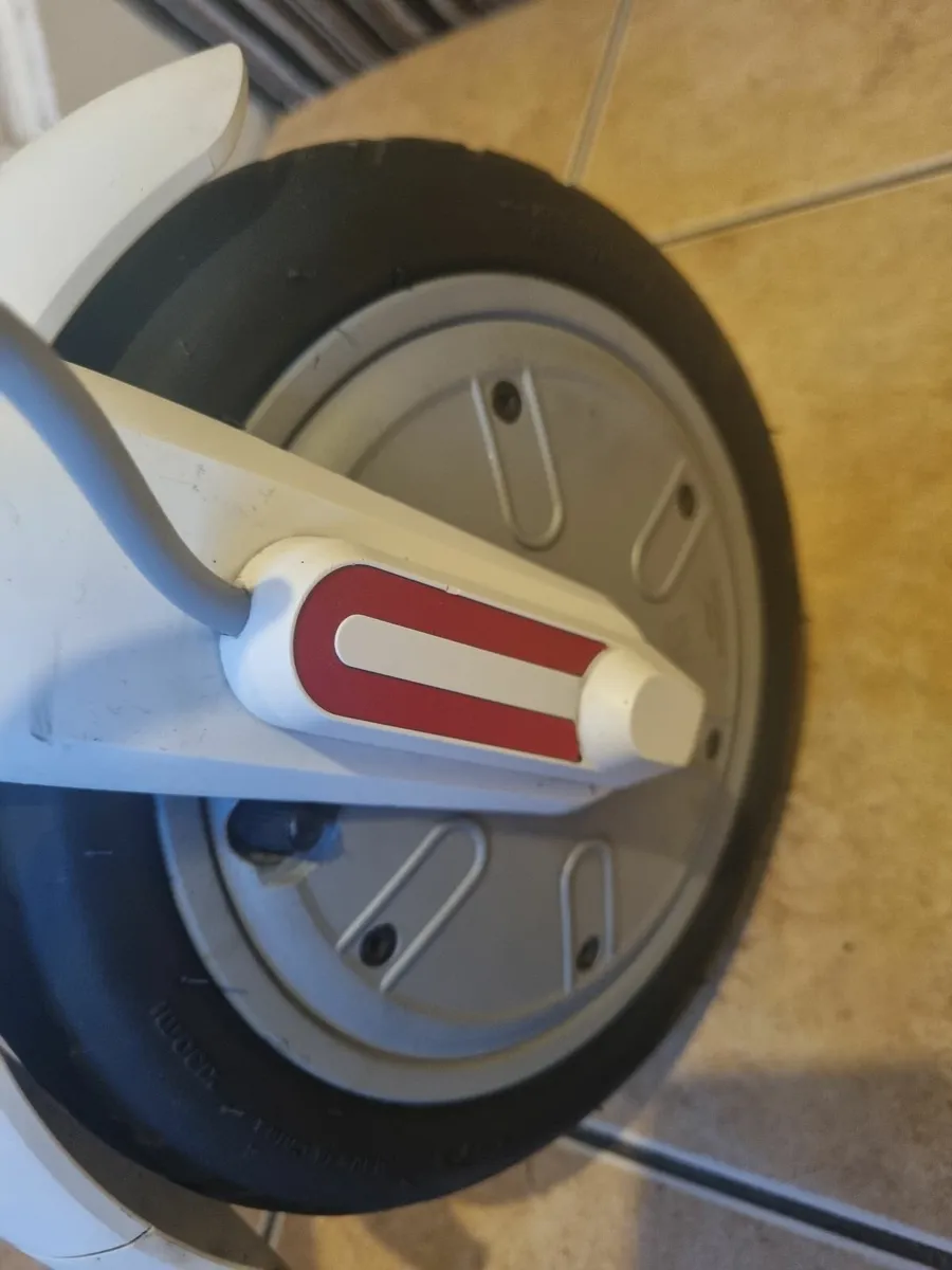 Xiaomi Eletric Scooter - Image 4