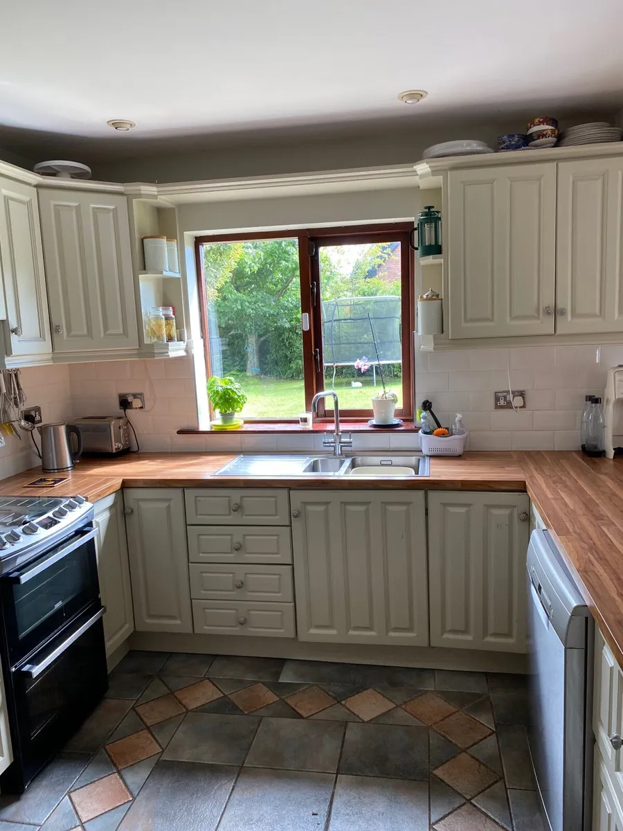 Kitchen - Image 2