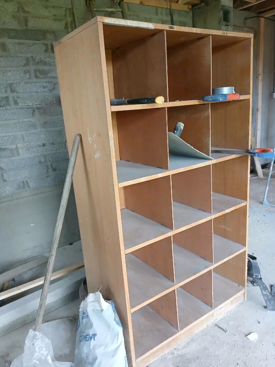 Shelves unit - Image 1