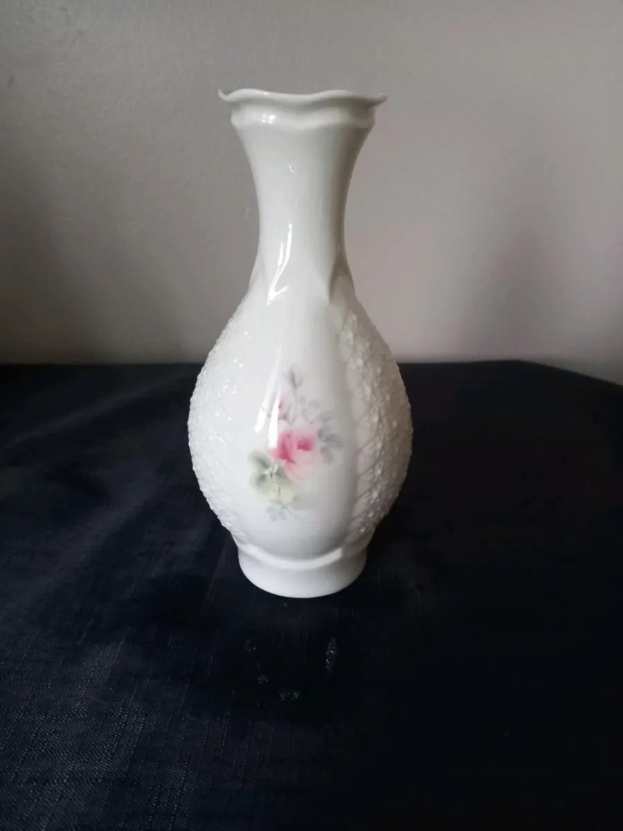 Donegal China Vases - Image 3
