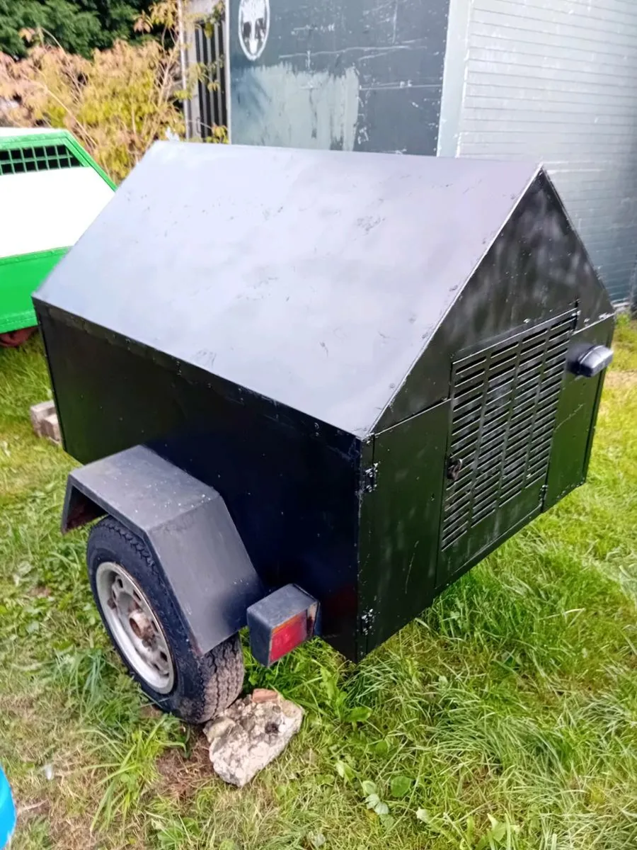 Dog trailer - Image 1