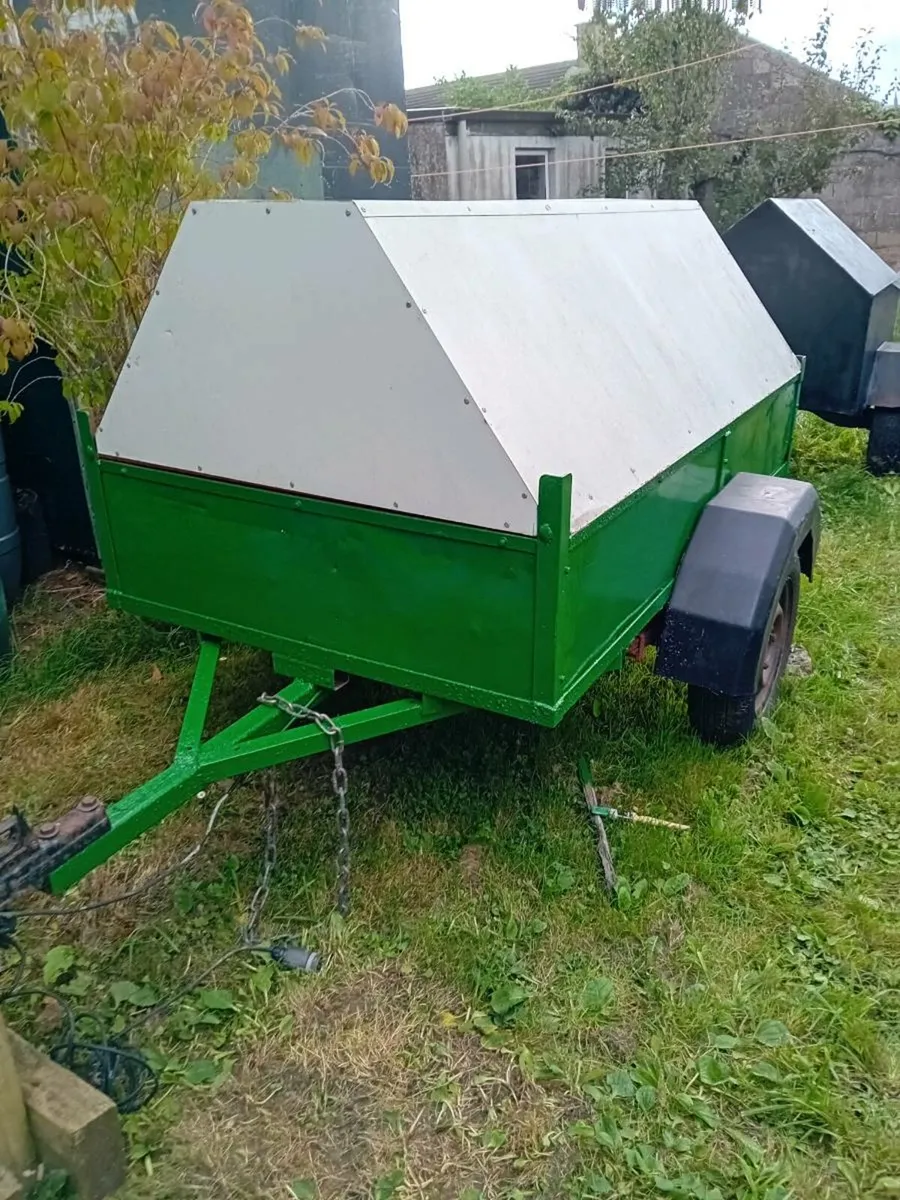 Trailer - Image 1