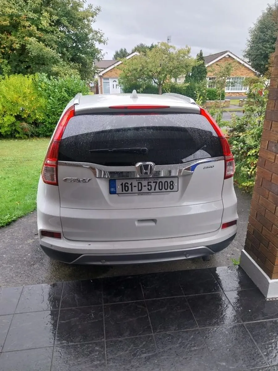 2016 Honda CR-V - Image 1