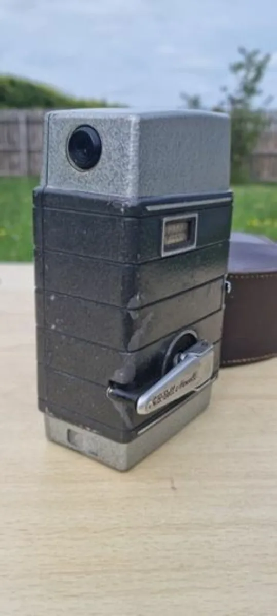 Bell & Howell 624 8mm cine camera - Image 3