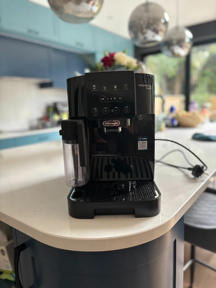 Delonghi Magnifica Start Coffee Machine - Image 1