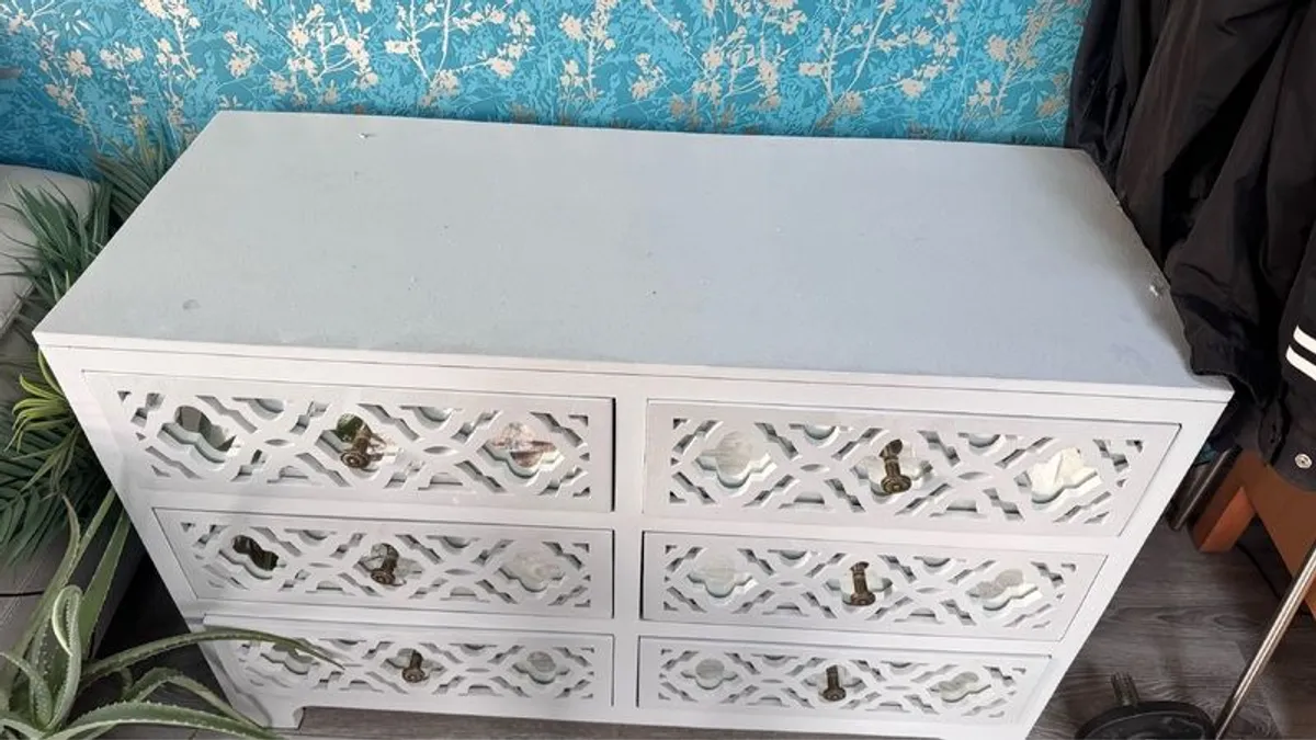 Chest of drawers and bed side table - Image 2