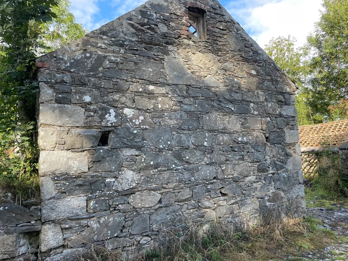 Building stone - Image 1