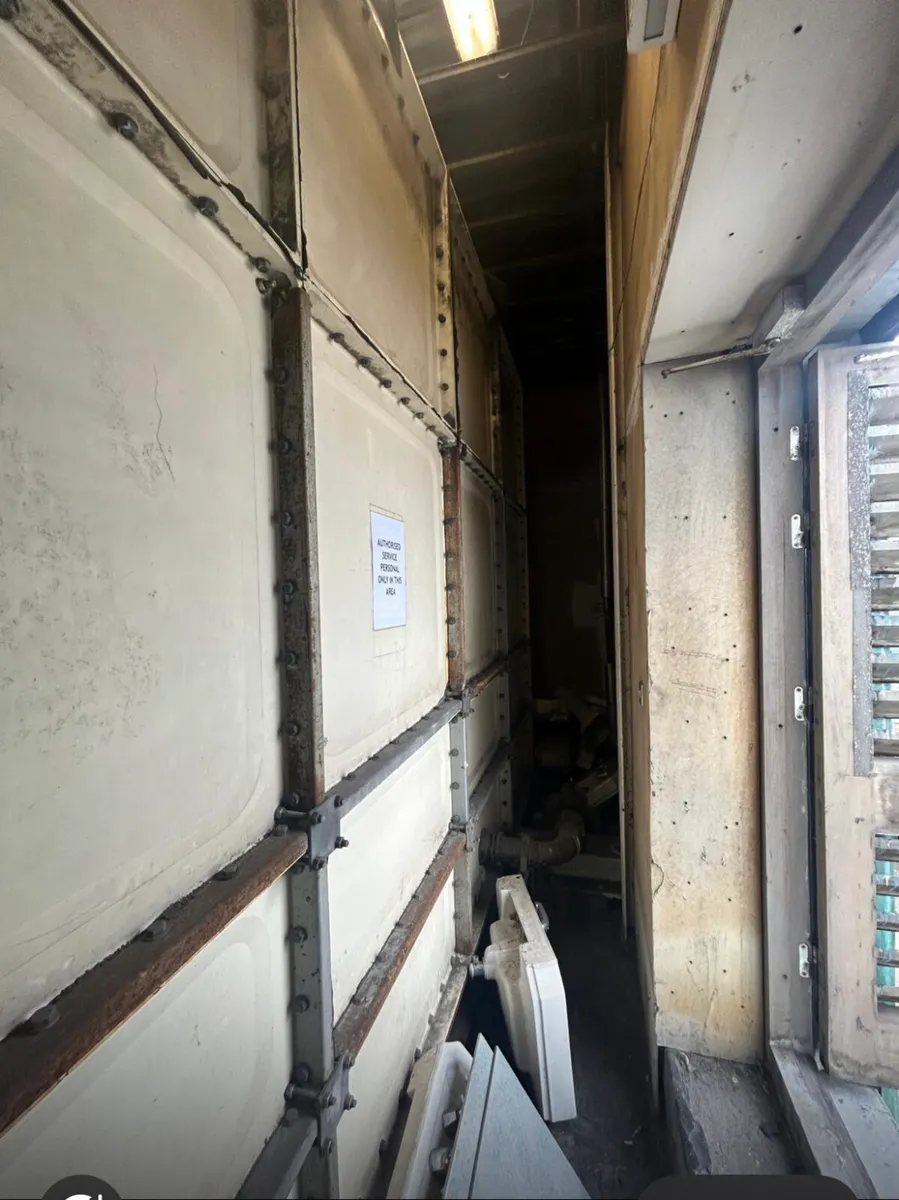 Killarney Plastic Tank - Image 1