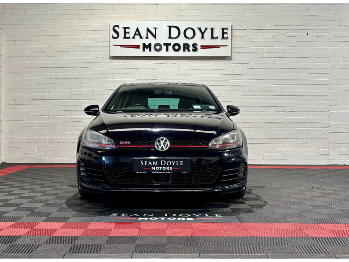 Volkswagen Golf 2.0 TSI GTI PERFORMANCE 2 230PS IR - Image 3