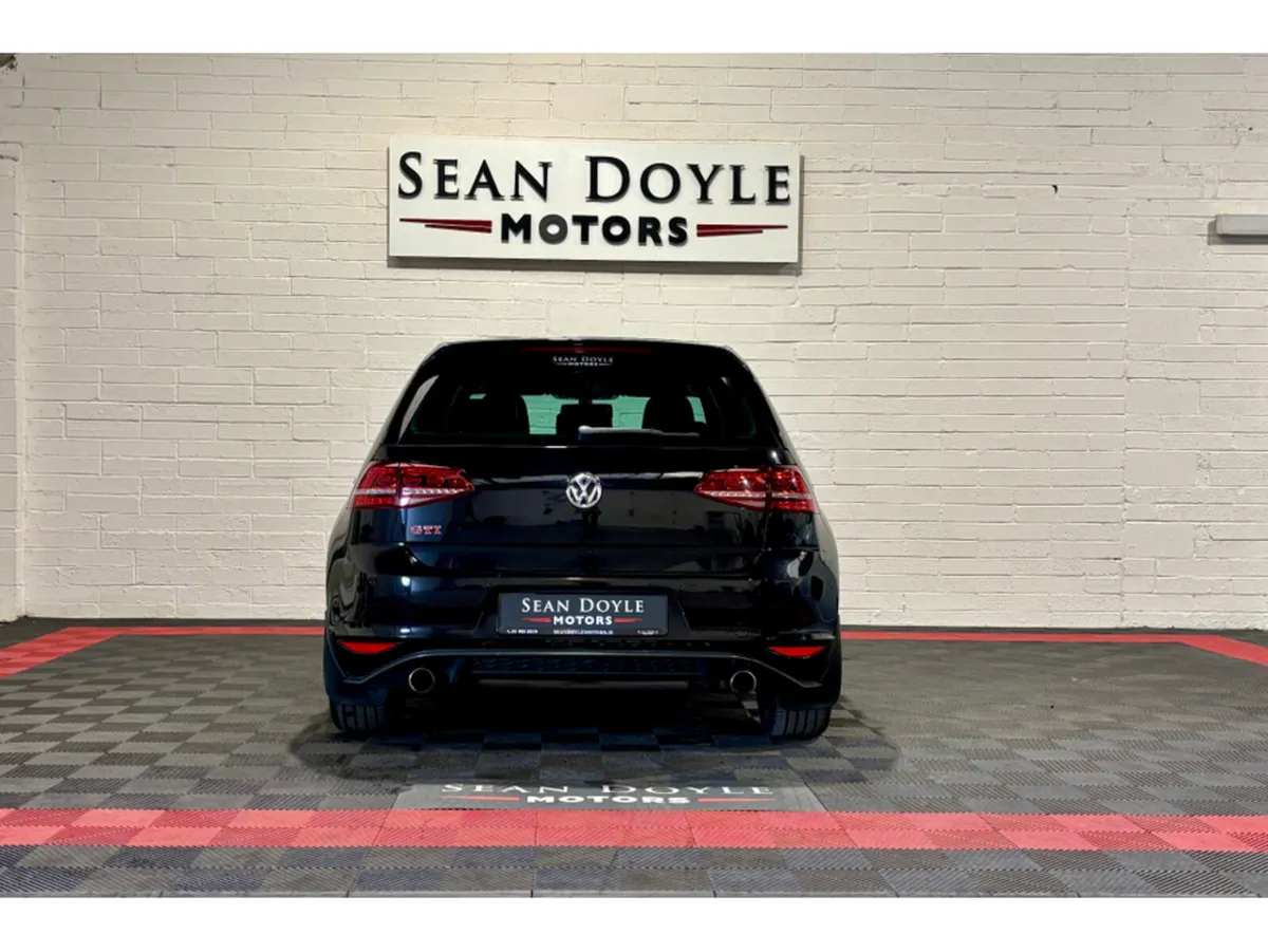 Volkswagen Golf 2.0 TSI GTI PERFORMANCE 2 230PS IR - Image 4