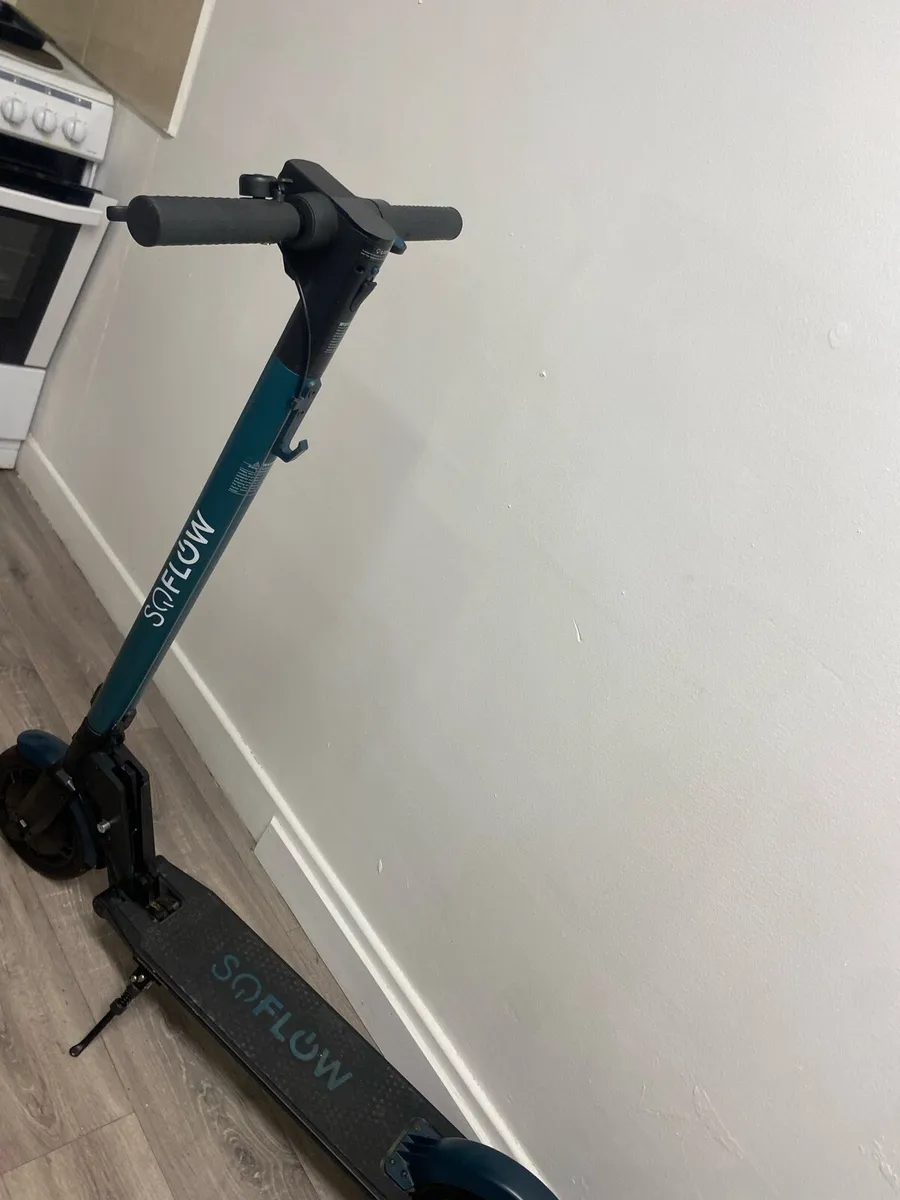 Electric scooter - Image 3
