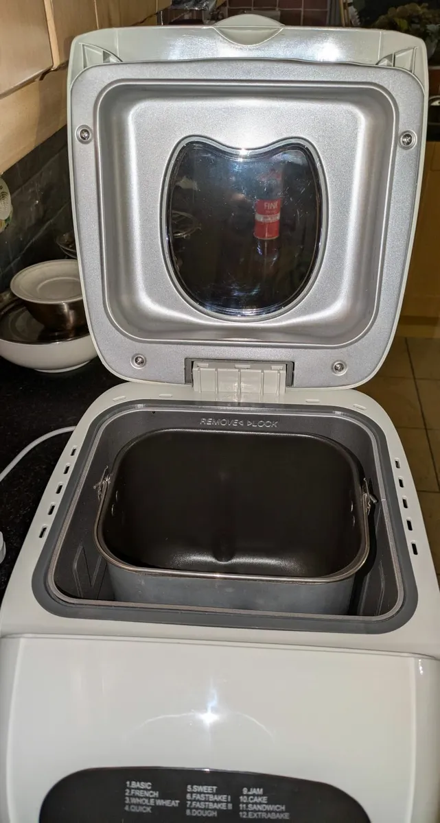 Morphy Richards Bread maker - like new - Image 4