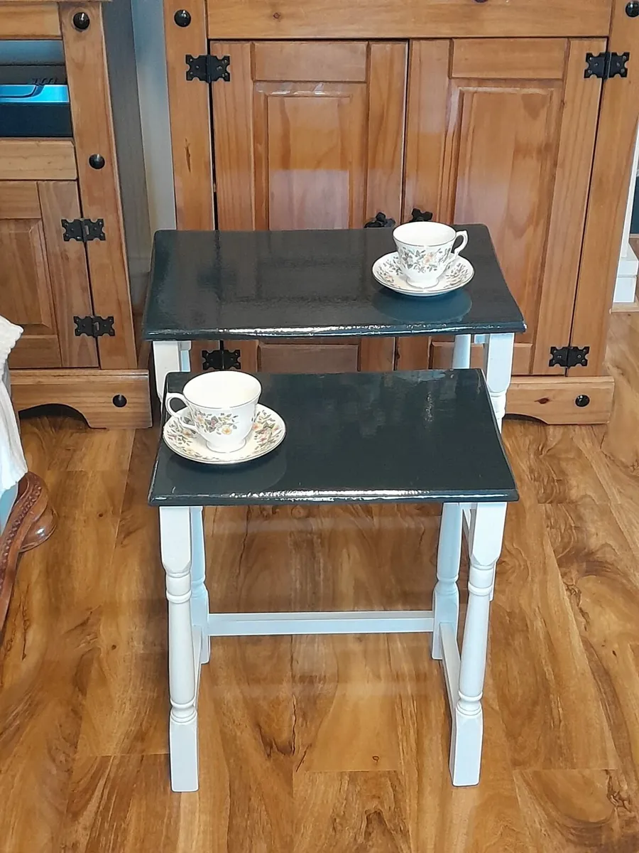 Set of 2 nesting tables - Image 3