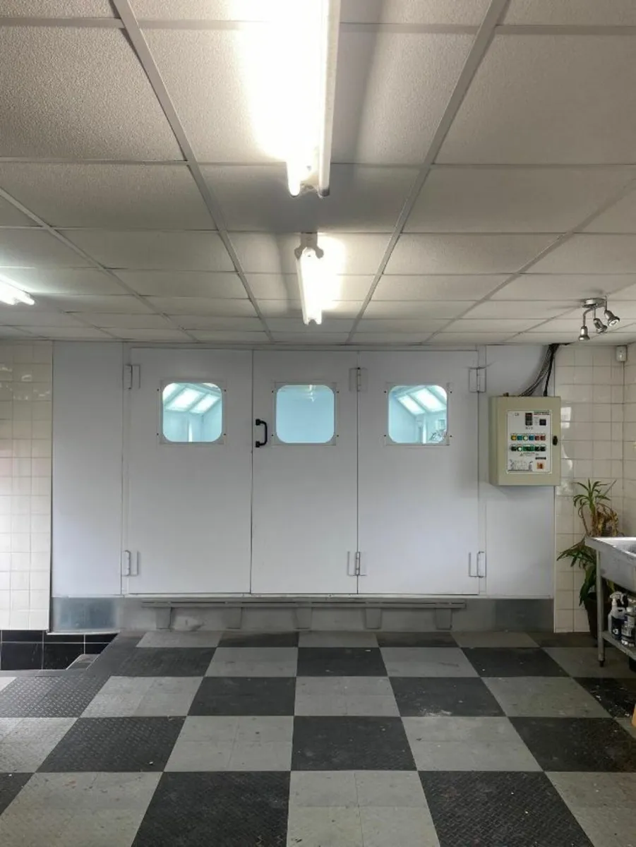 Spray booth - Image 2