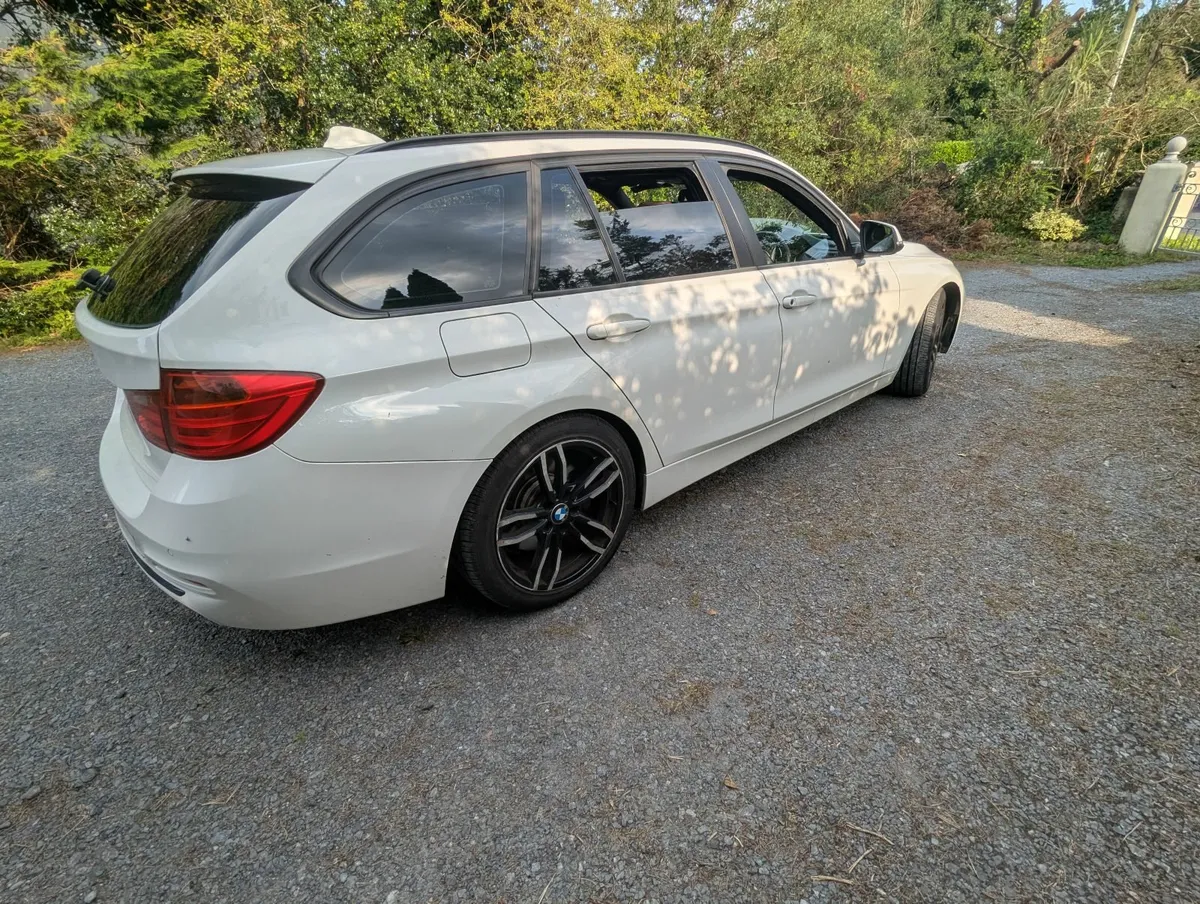 BMW 3-Series 2013 - Image 3