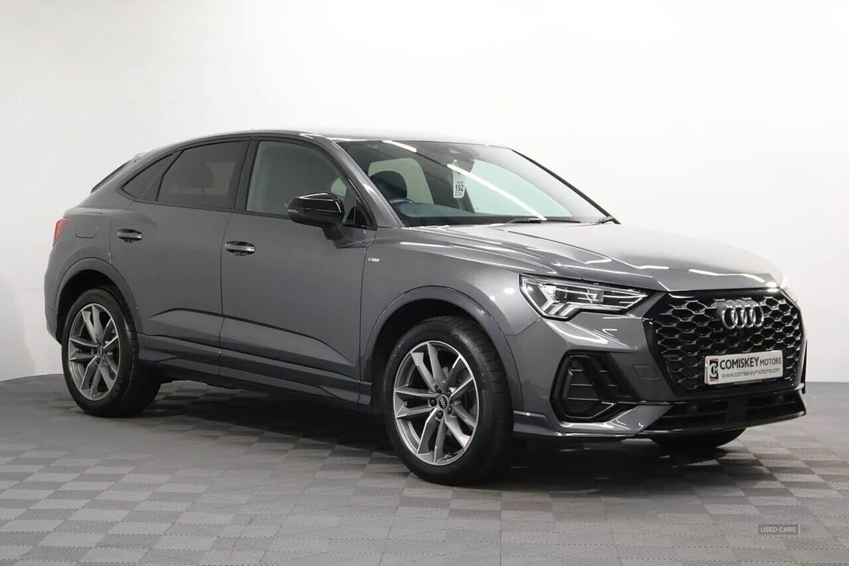 Audi Q3 Tfsi CoD Black Edition - Image 1