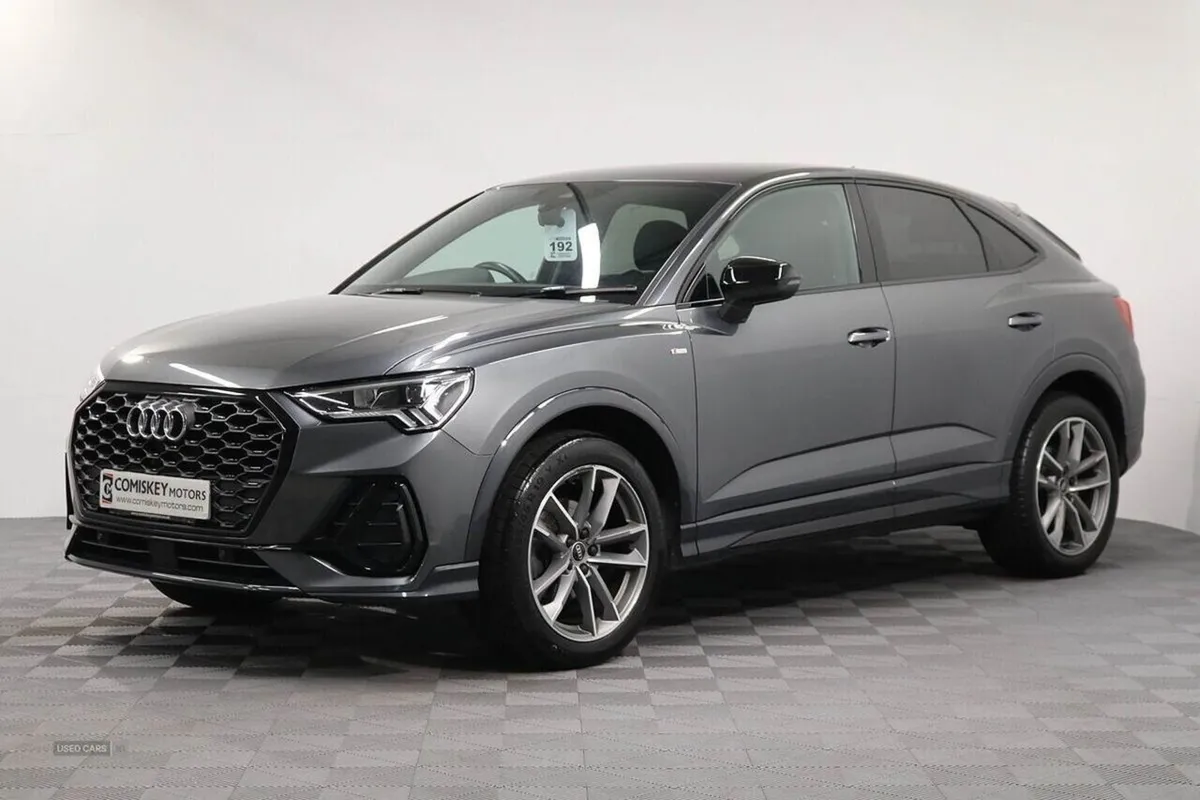 Audi Q3 Tfsi CoD Black Edition - Image 3