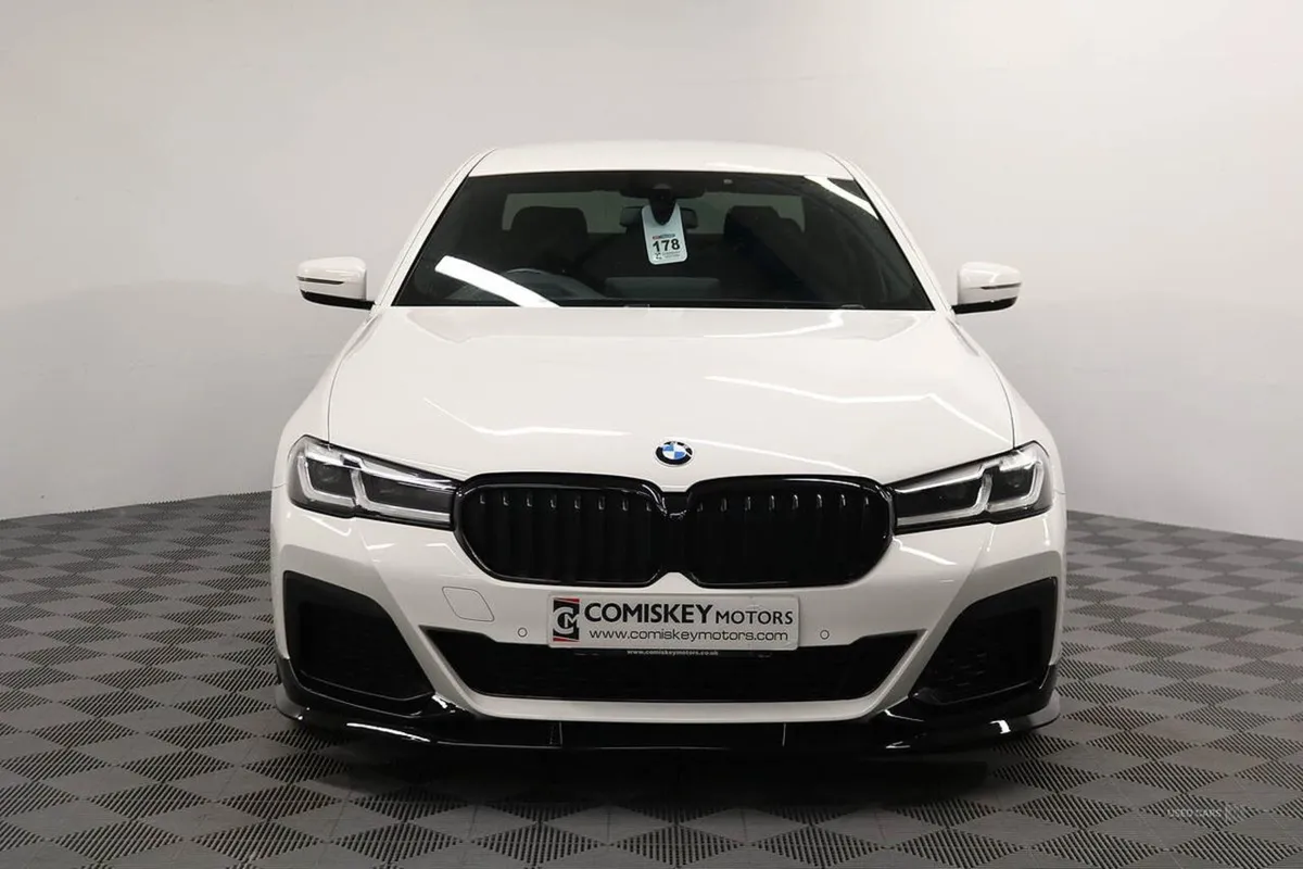 BMW 5 Series 530d MHT M Sport - Image 2