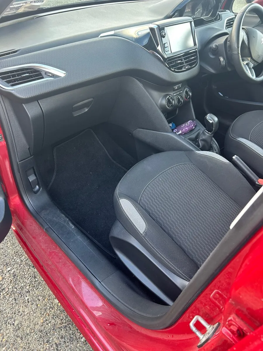 Peugeot 208 2016 - Image 4