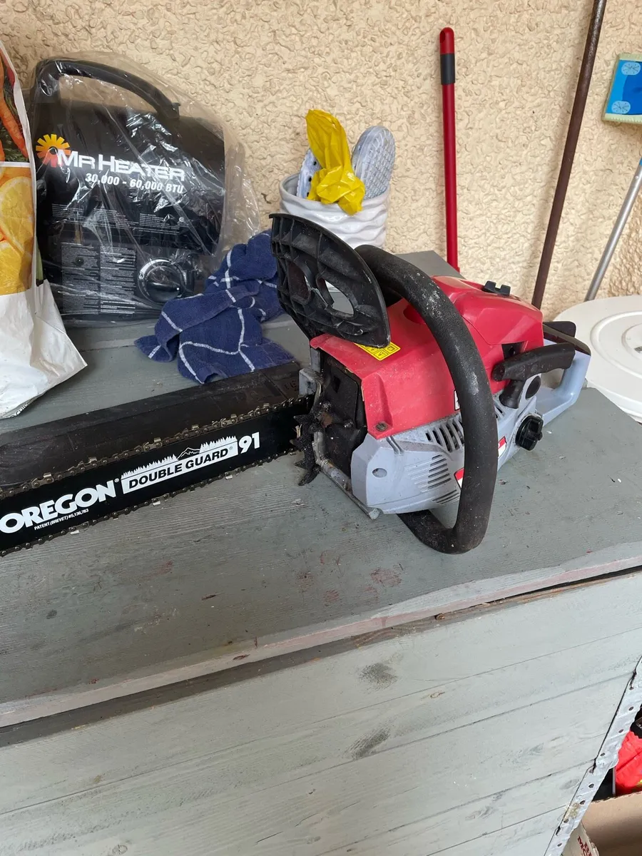 Chainsaw - Image 1