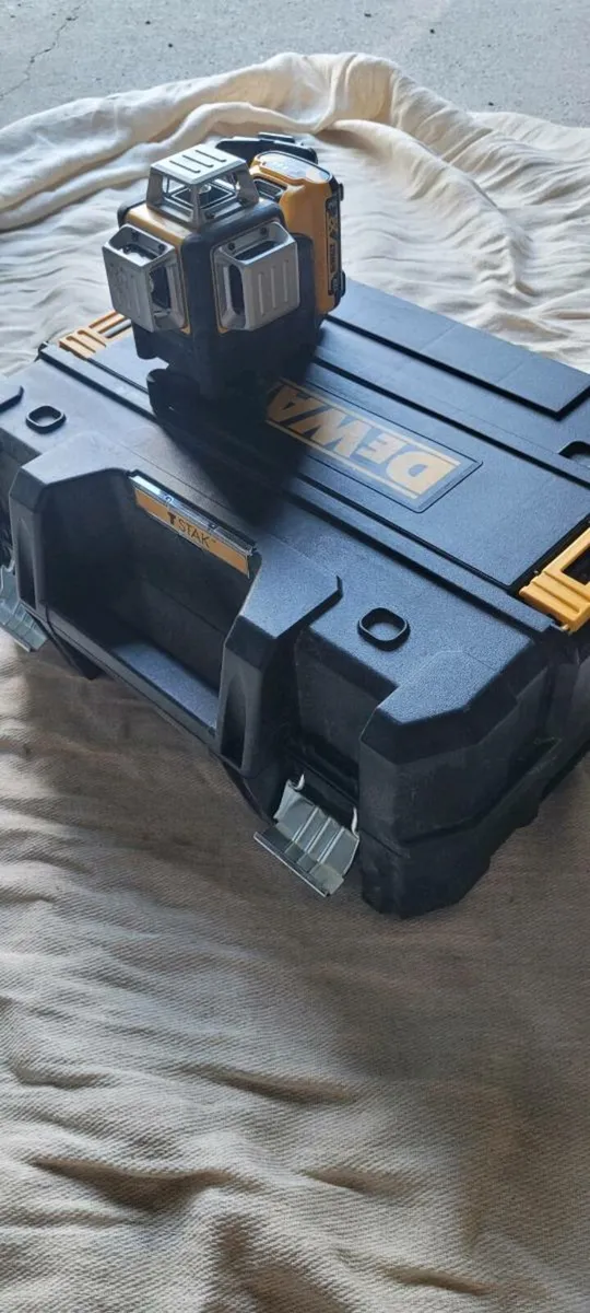 Dewalt 3 line laser green - Image 2