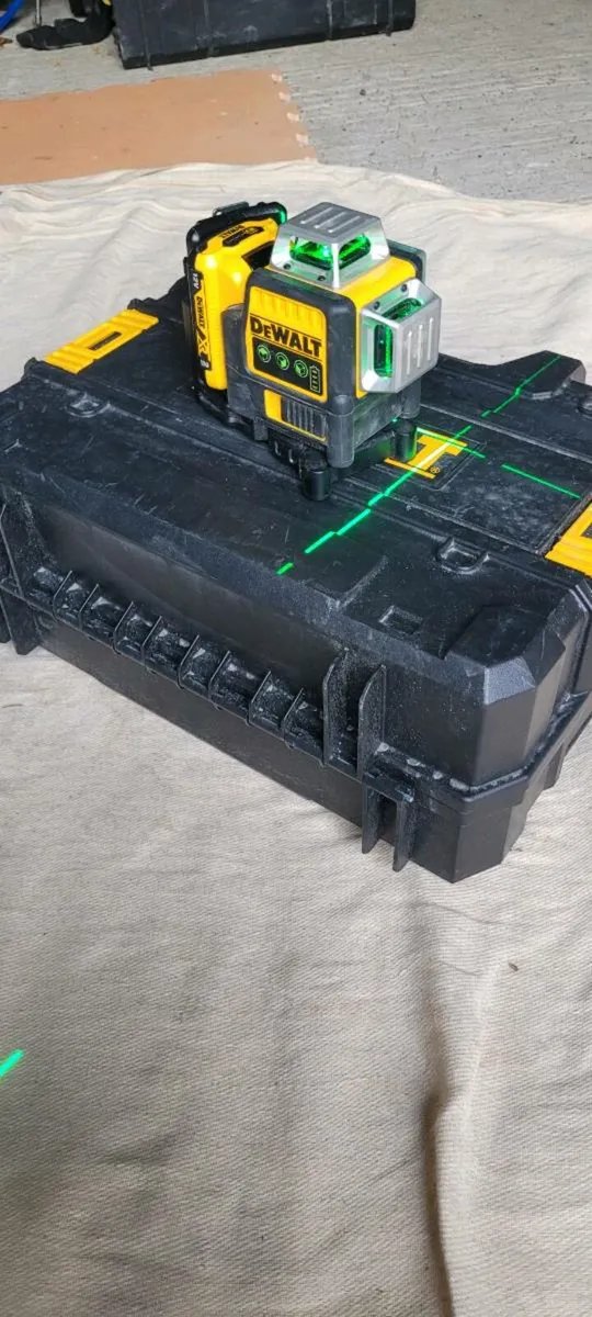 Dewalt 3 line laser green - Image 4