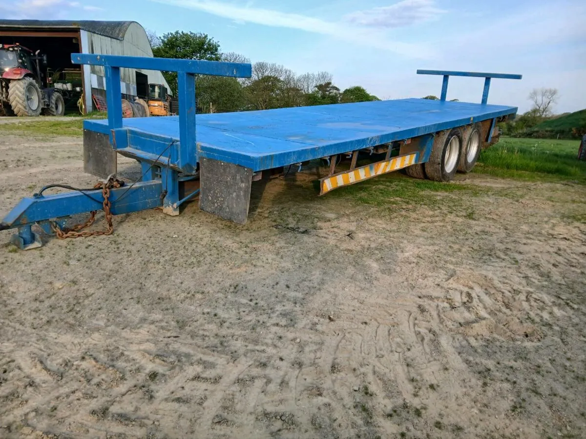 28ft bale trailer - Image 1