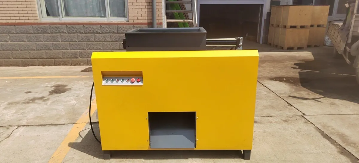 Mini wood shavings machine - Image 4