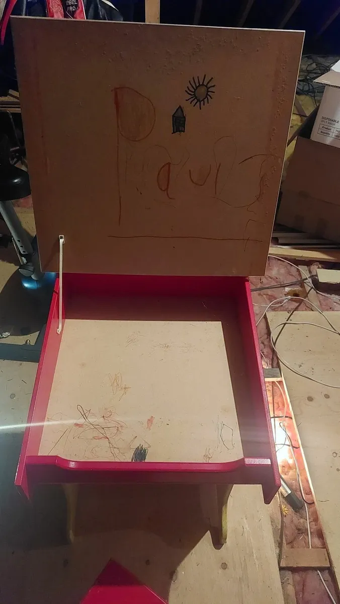 Childrens Desk - Image 3
